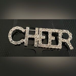Sparkling Cheer Brooch